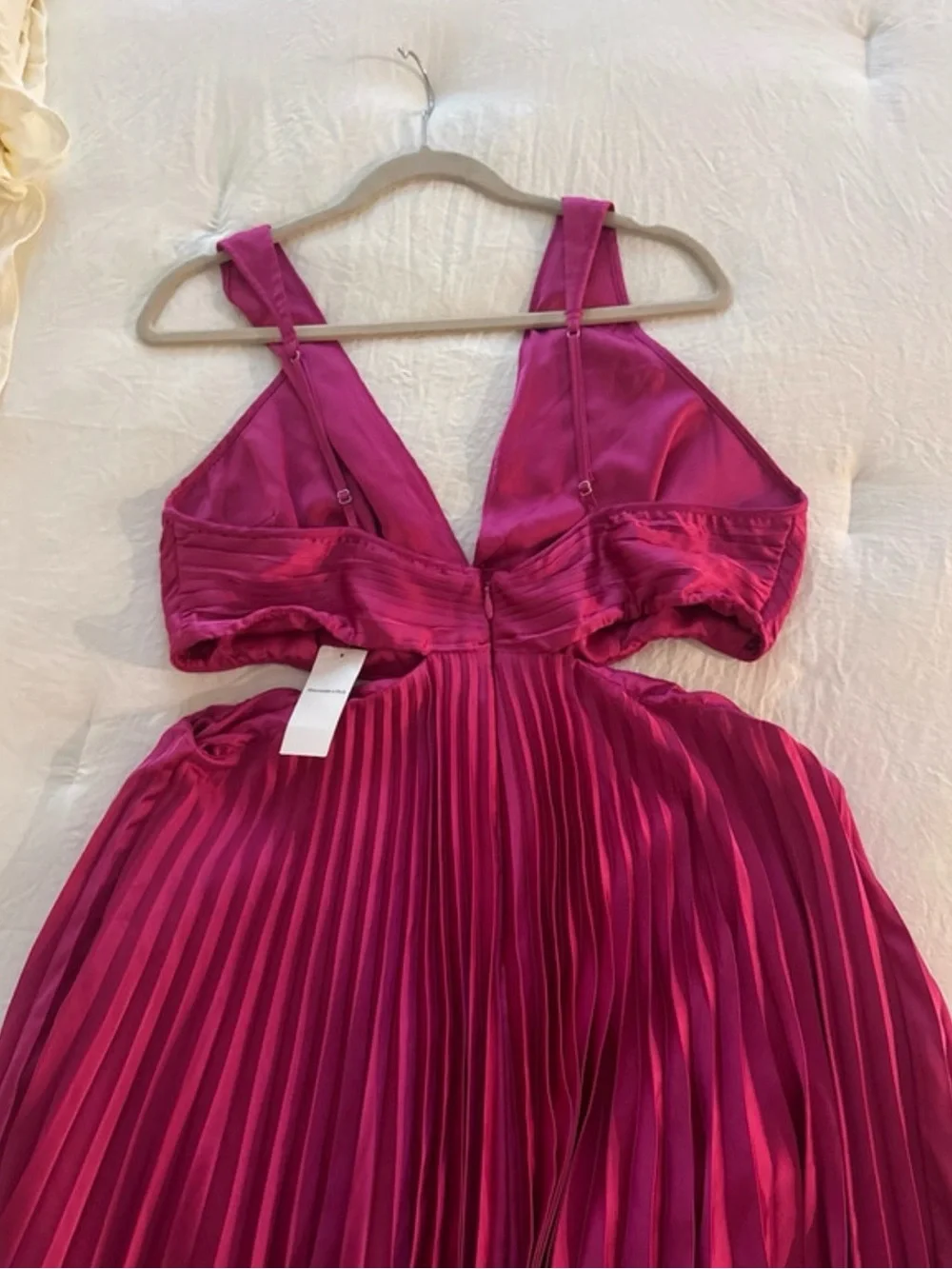 Abercrombie long pink cutout pleated dress